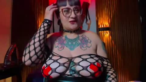 Snapshot of violett_8 chatting on July 25, 2026, 3:26 am violett_8 online show from July 25, 2026, 3:26 am