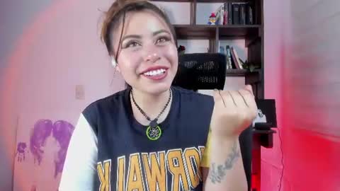 Violeta online show from July 14, 2026, 11:43 pm