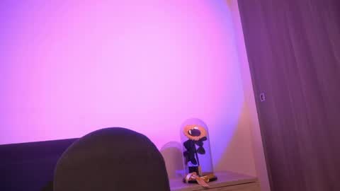 Snapshot of violetta_swift_ chatting on April 30, 2026, 3:13 am violetta independent model online show from April 30, 2026, 3:13 am