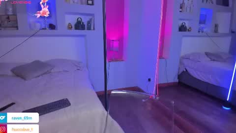 ViolettaBaker online show from June 18, 2026, 7:18 pm