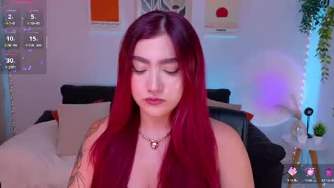 Violett Castel online show from July 5, 2026, 12:28 am