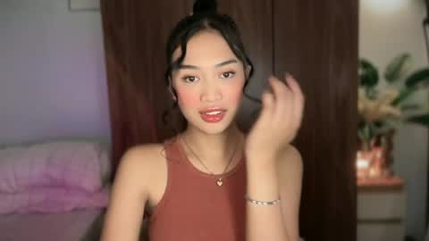 Snapshot of vivian_roberts chatting on July 16, 2026, 11:22 pm Vivian online show from July 16, 2026, 11:22 pm
