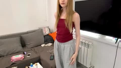 Snapshot of viviennewanko chatting on March 31, 2026, 1:22 pm Kristy online show from March 31, 2026, 1:22 pm