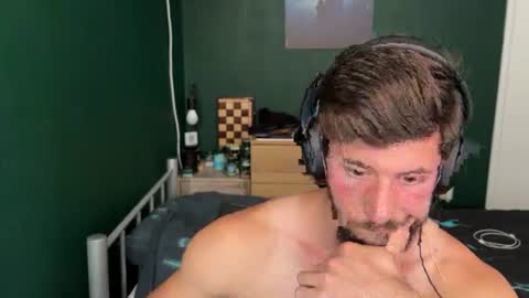 vlad1995noughty online show from August 5, 2026, 2:31 pm