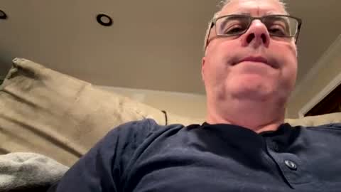 vodkasofa online show from July 14, 2026, 2:38 am