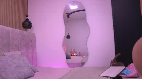Violeta online show from June 27, 2026, 3:11 am