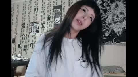 Mina online show from April 26, 2026, 3:21 pm