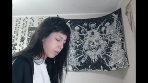 Mina online show from April 29, 2026, 2:10 pm