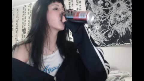 Mina online show from April 30, 2026, 2:01 pm