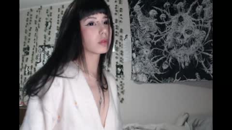 Mina online show from May 11, 2026, 8:28 pm