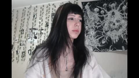 Mina online show from May 13, 2026, 3:42 pm