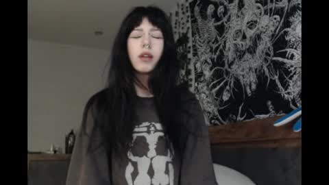 Mina online show from June 26, 2026, 7:40 pm