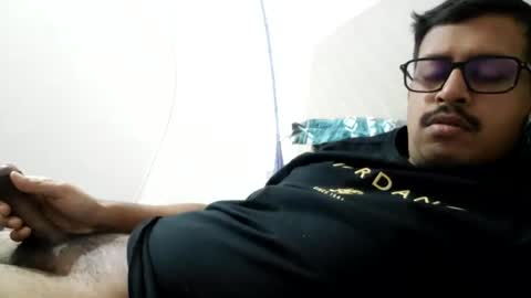 sexyguy online show from July 31, 2026, 7:41 am