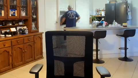 Wellhelloo online show from July 27, 2026, 5:03 am