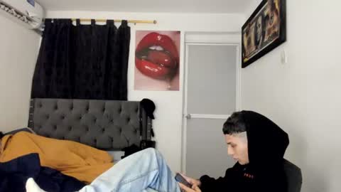 white online show from June 18, 2026, 9:14 am