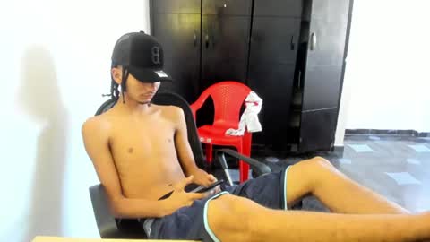 white online show from July 5, 2026, 6:48 pm