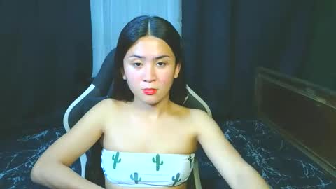 wildhot_francine4uxxx online show from February 16, 2026, 4:03 pm