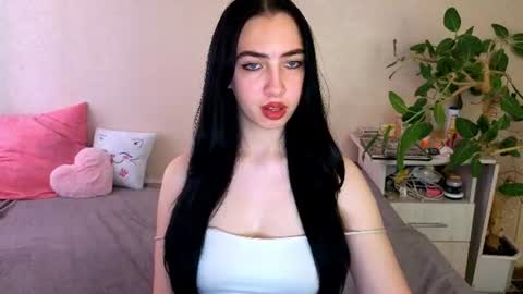 Alena online show from June 16, 2026, 5:54 am