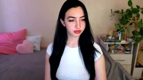 Alena online show from June 25, 2026, 4:12 am