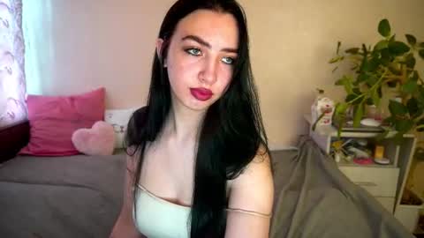 Alena online show from July 4, 2026, 4:40 am