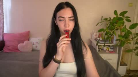 Alena online show from July 17, 2026, 5:03 am