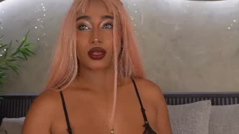 Ms Willow online show from July 17, 2026, 7:19 pm