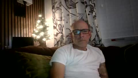 wingnutt765733 online show from January 19, 2026, 5:33 am