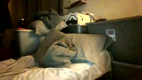 wingnutt765733 online show from March 27, 2026, 6:41 am