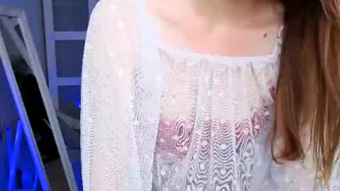 Hina online show from August 4, 2026, 5:54 am