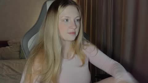 eva online show from April 23, 2026, 5:04 pm