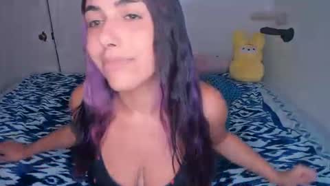 Snapshot of xocurvyrae chatting on July 7, 2026, 10:36 pm Rae online show from July 7, 2026, 10:36 pm