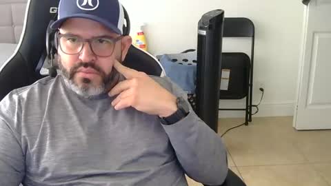 xray198325 online show from August 3, 2026, 4:11 pm