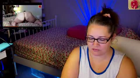 Strawberry Jane online show from June 12, 2026, 4:44 am