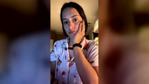 Lola online show from May 19, 2026, 8:31 am