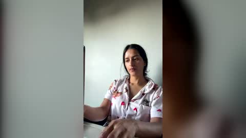 Lola online show from July 20, 2026, 10:39 am