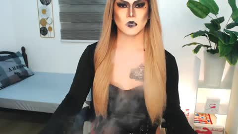 QueenMarina online show from July 25, 2026, 8:50 pm