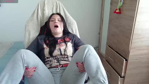 Snapshot of yessica_gomez01 chatting on June 2, 2026, 8:55 pm yessica_gomez01 online show from June 2, 2026, 8:55 pm
