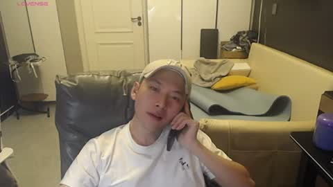 yichen009 online show from July 23, 2026, 10:29 pm