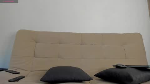 yizus_bonz online show from April 29, 2026, 3:38 pm