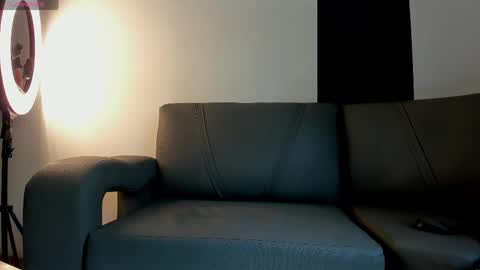yizus_bonz online show from May 3, 2026, 5:41 pm