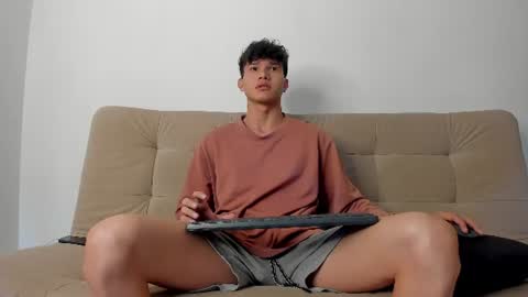 yizus_bonz online show from June 9, 2026, 3:34 pm