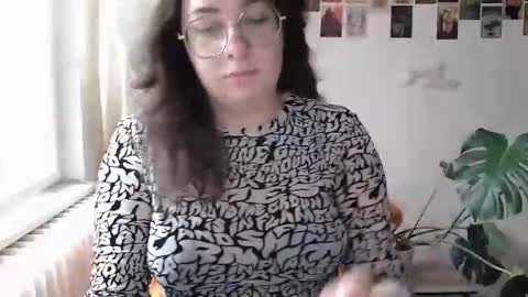 Snapshot of you_aurora chatting on November 21, 2025, 10:47 am Aurora online show from November 21, 2025, 10:47 am