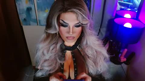 QUEEN MADISON  online show from June 2, 2026, 4:53 pm