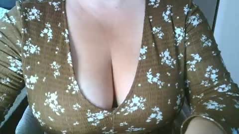 Maria Love online show from July 21, 2026, 9:33 am
