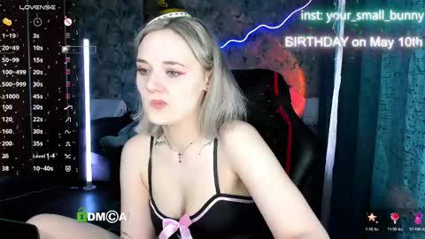 Molly online show from May 11, 2026, 2:06 am