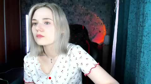 Molly online show from May 12, 2026, 2:08 am