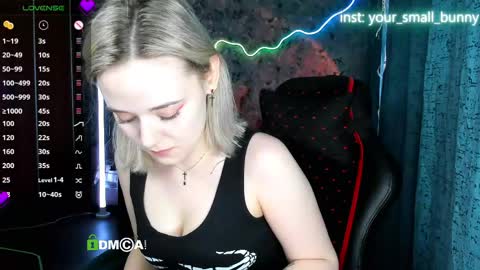 Molly online show from June 7, 2026, 2:05 am