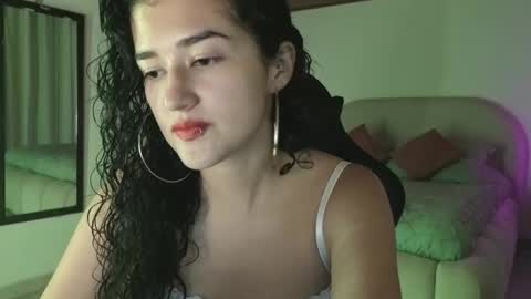 Snapshot of yourdreamgirl2025 chatting on April 30, 2026, 11:53 pm yourdreamgirl2025 online show from April 30, 2026, 11:53 pm
