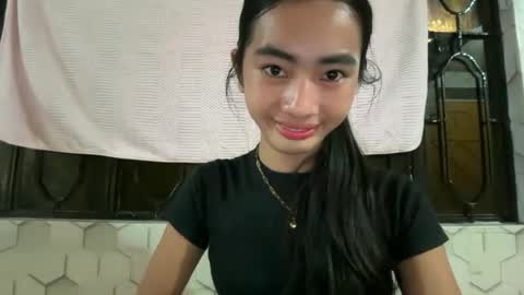 Snapshot of yourgirlsweet_kishia chatting on July 17, 2026, 10:22 am yourgirlsweet_kishia online show from July 17, 2026, 10:22 am