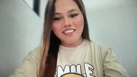yourhotgirl_lyn online show from June 8, 2026, 6:03 am